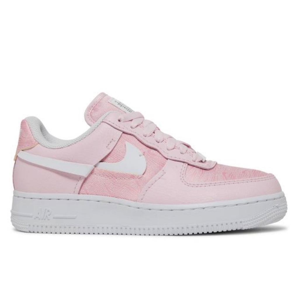 WMNS Air Force 1 Low LXX ‘Pink Foam’ Size 8.5 US